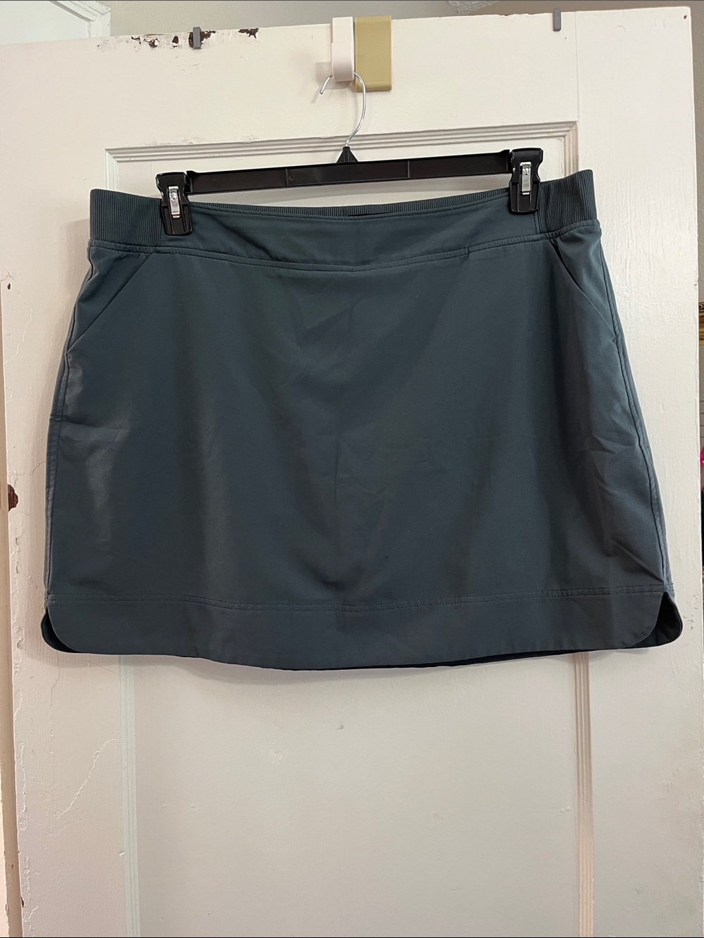 Active Mini Skirt in Slate Teal